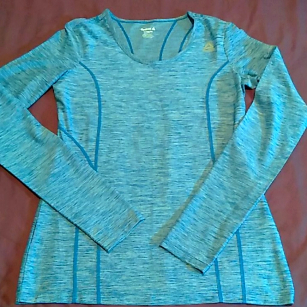 Reebok active wear top size M